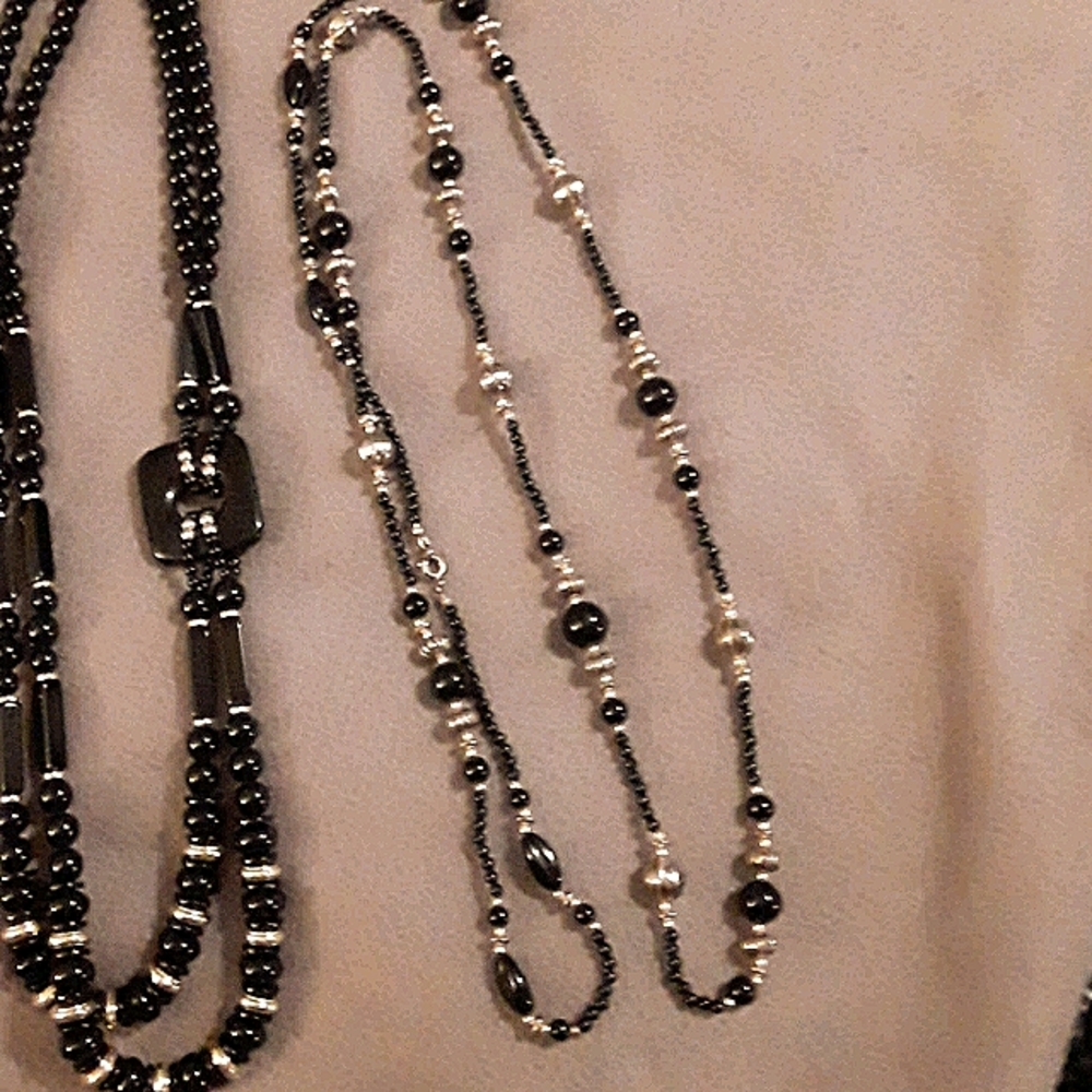 NWOT Sarah Coventry Necklace Set of 2 Black/Gold